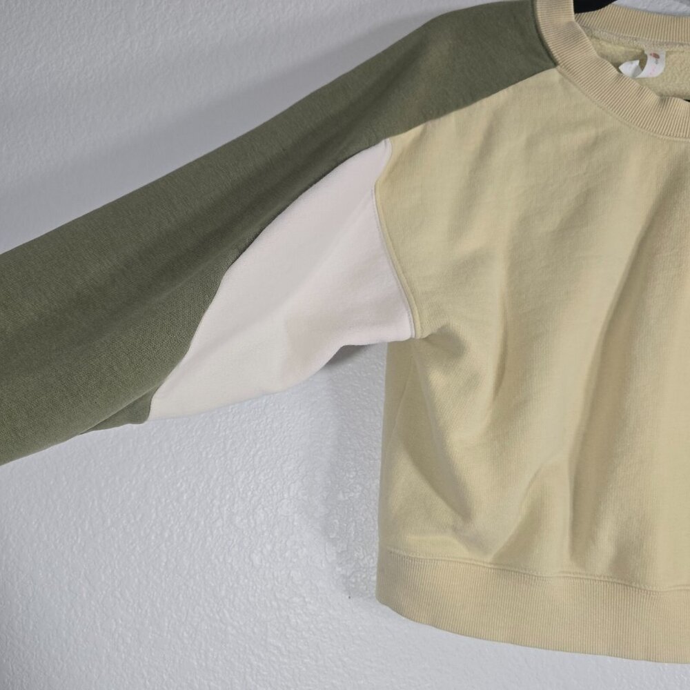 Daily Practice Anthropologie Cropped Sweatshirt Medium Green Colorblock Sporty - Picture 4 of 12